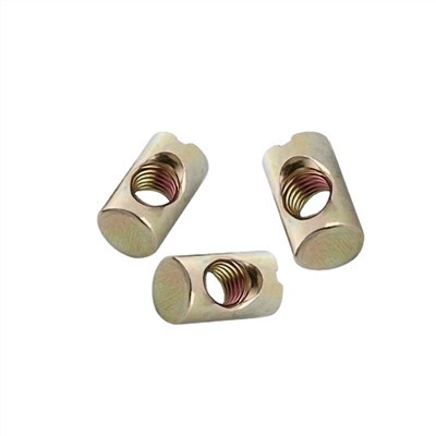 Spojovacia krížová hmoždinka pre stoličky